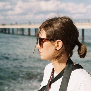 Meet your Posher, Bee